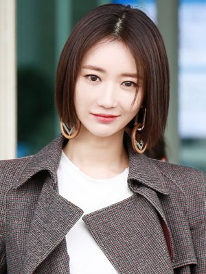 コ・ジュニ（고준희 Koh Joon-Hee）