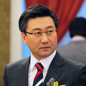 チェ・ジョンウ（최정우 Choi Jung-Woo）
