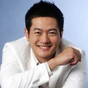 キム・ジワン