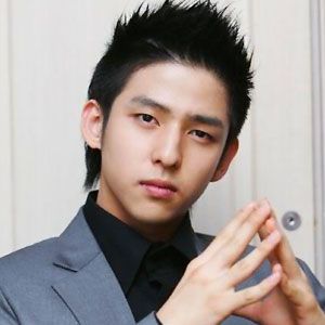 キム・キボム（기범 Kim Ki Bum）