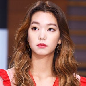 イ・ホジョン（이호정 Lee Ho-jung）