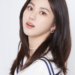 クォン・ウンビン（권은빈 Kwon Eun-bin）