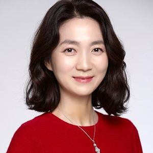 キム・ジュリョン（김주령 Kim-Ju-ryeong）