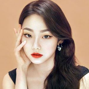 カン・ミナ（강미나 Kang Mi-na）