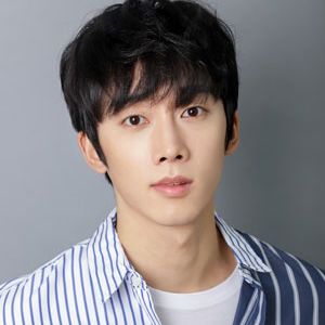 オム・セウン（엄세웅 Eom Se Ung）