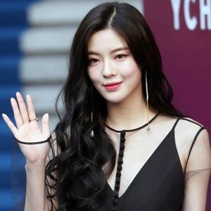 イ・ソンビン（이선빈 Lee SunBin）