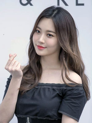 ユラ（유라 Yura）