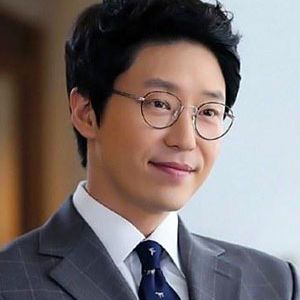オム・ギジュン（엄기준 Um Ki-Joon）