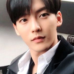 イ・ミンヒョク（이민혁 Lee Min-hyuk）